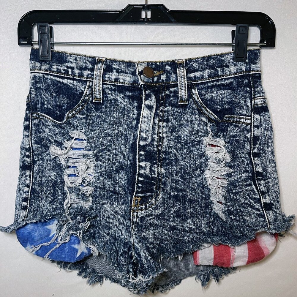 NEW/NEVER WORN American Flag Cut-Off Jean Short-Shorts